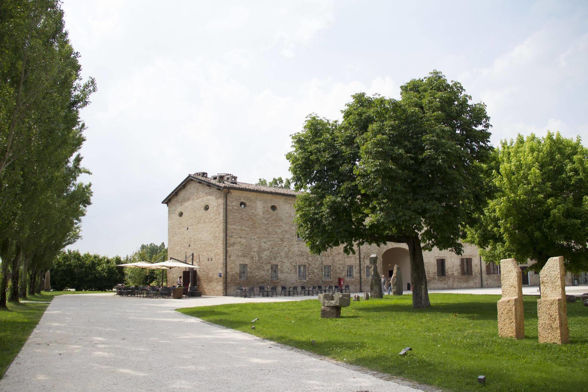 Locanda Abbazia Di Valserena - Csac Hotel Parma Buitenkant foto